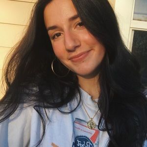 Meet your Posher, Carah